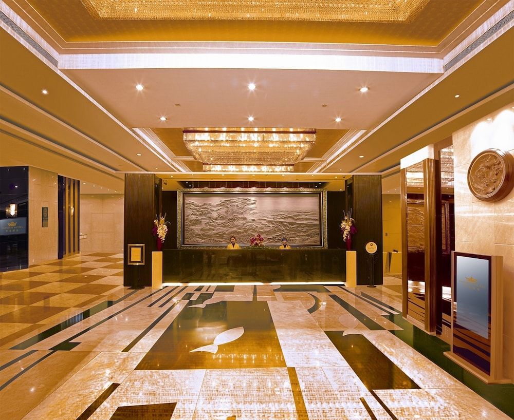 Emperor Hotel 3