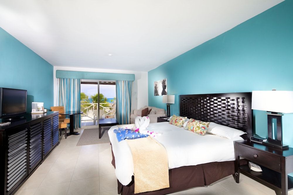 Playa Blanca Beach Resort 3