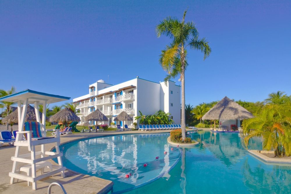 Playa Blanca Beach Resort