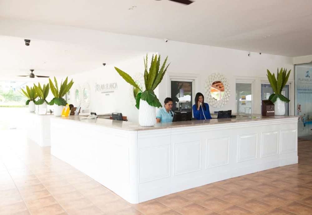 Playa Blanca Beach Resort 2