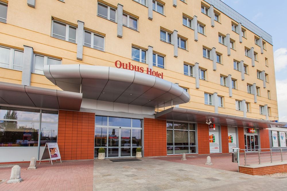 Qubus Hotel Glogow 3 estrelas em Glogóvia
