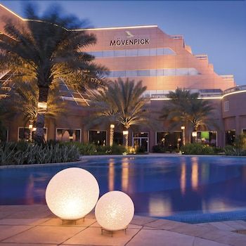 Movenpick Hotel Bahrain 5 estrelas em Al Muharraq