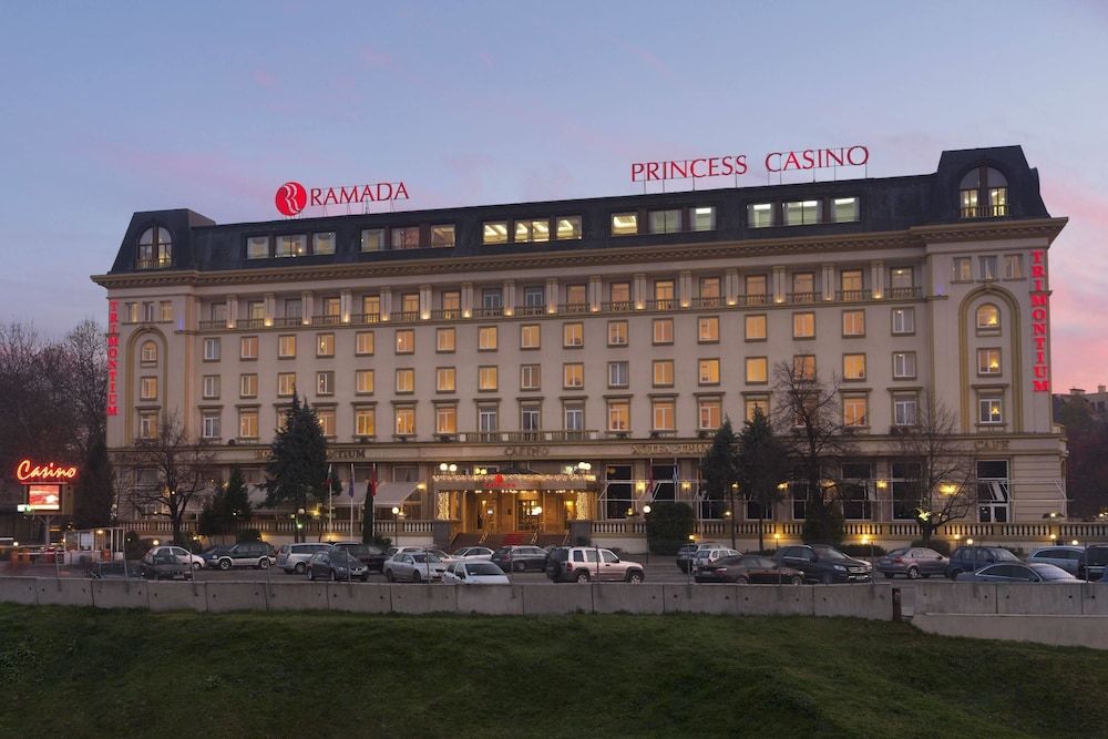 Ramada by Wyndham Plovdiv Trimontium 4 estrelas em Plovdiv