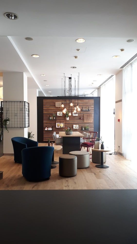 Vienna House Easy Airport Bucharest 2