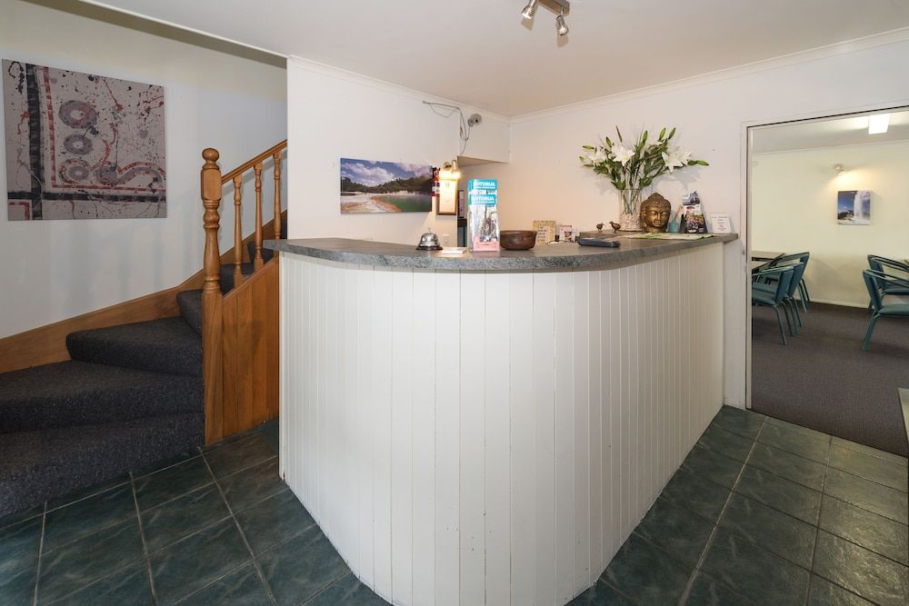 Accolade Lodge Motel 2