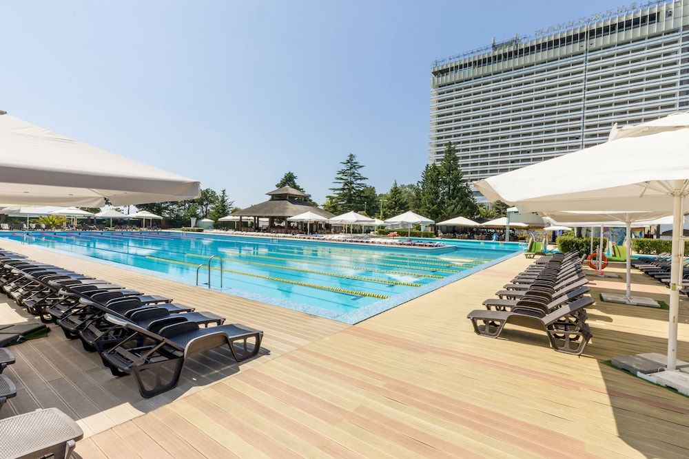 Grand Hotel Zhemchuzhina 1