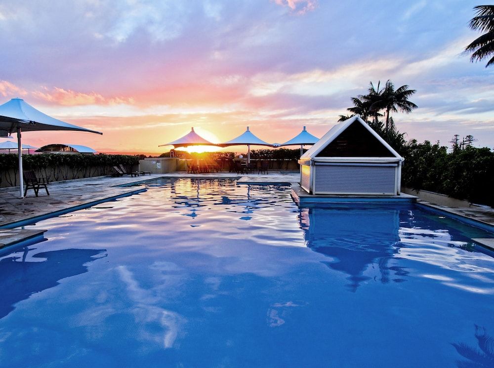 Oaks Waterfront Resort