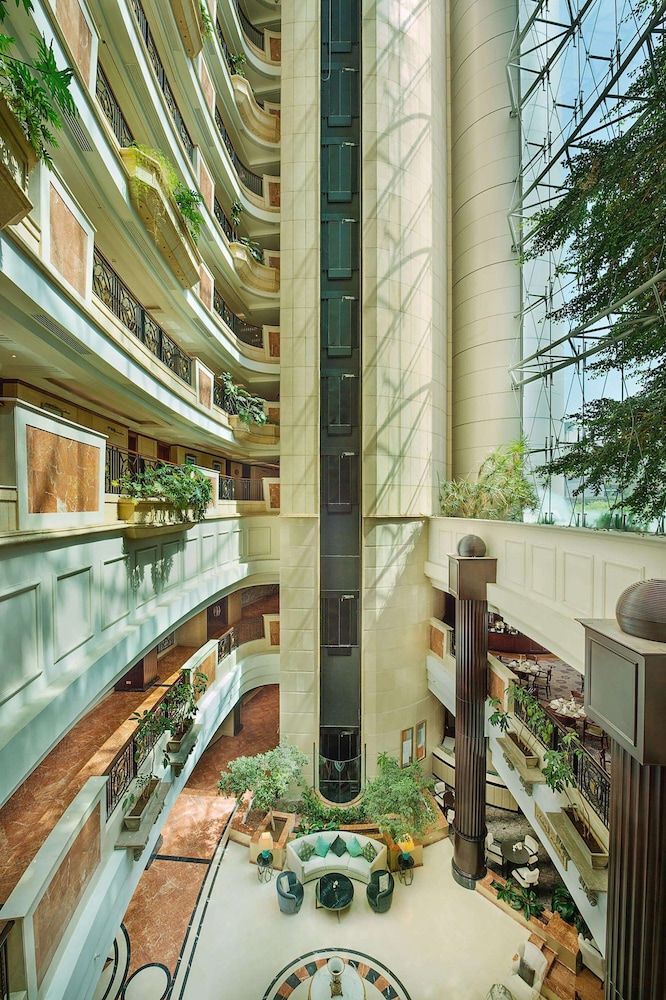 Hilton Beirut Metropolitan Palace 2