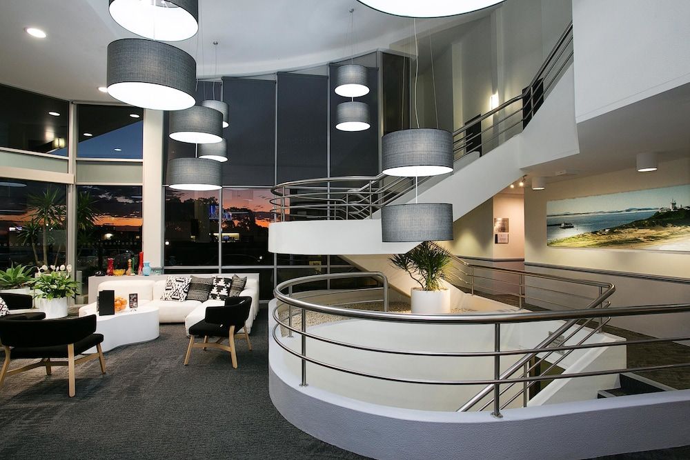 Best Western Plus Apollo International Hotel 2