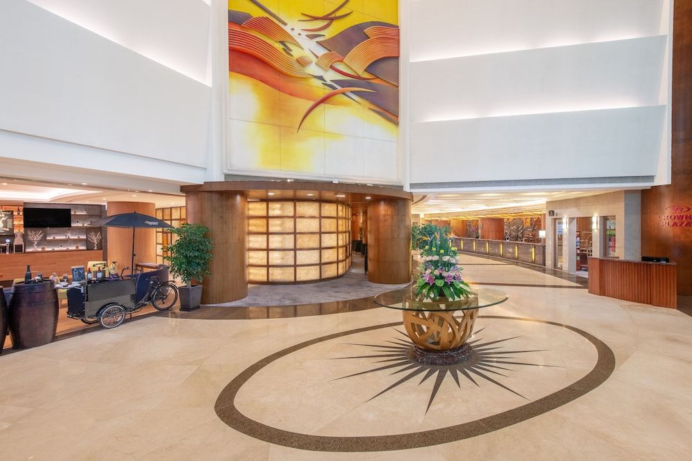 Crowne Plaza Zhuhai City Center 2