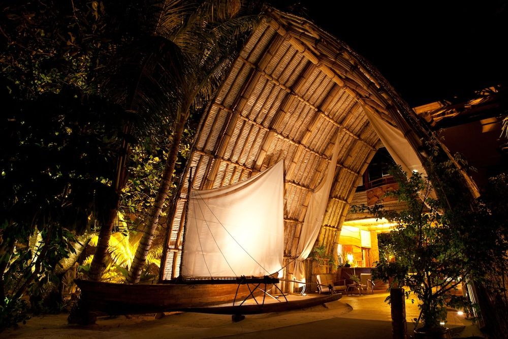Le Taha'a Island Resort & Spa 3