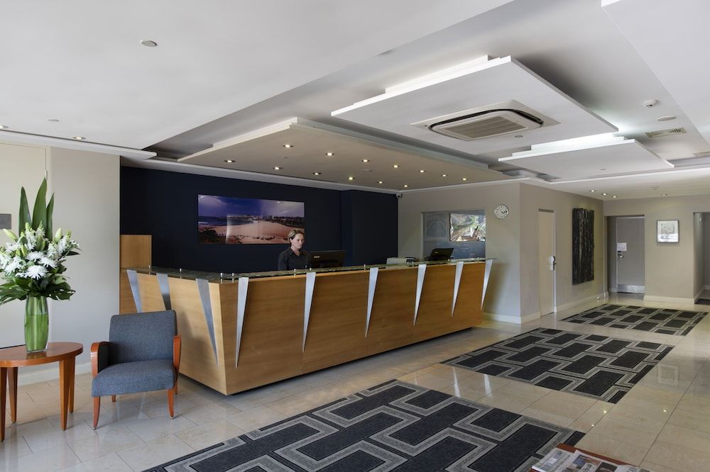 Coogee Sands Hotel and Apartments 3