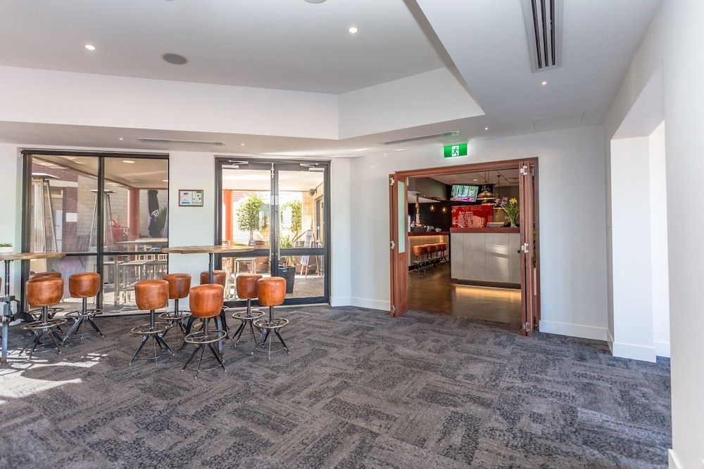 Country Comfort Perth 3