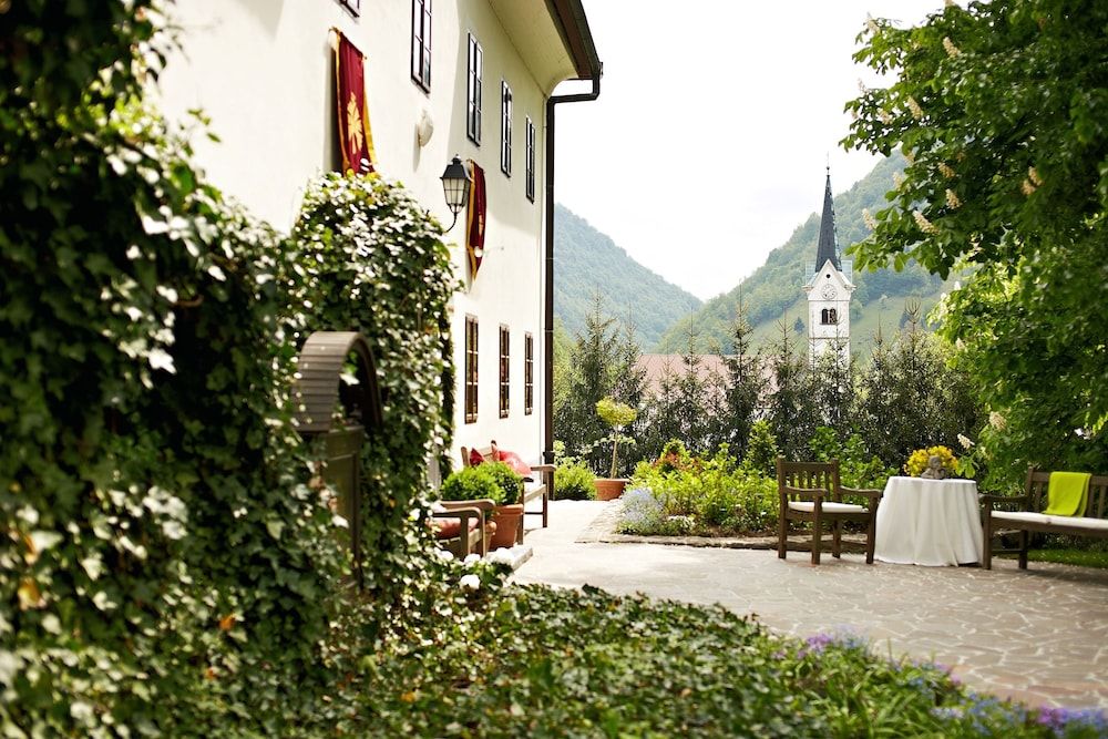 Hotel Kendov Dvorec 5 estrelas em Spodnja Idrija