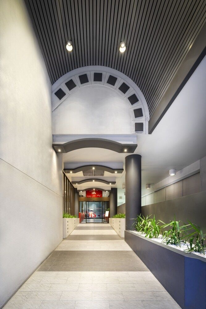 ibis Melbourne Hotel and Apartments 2