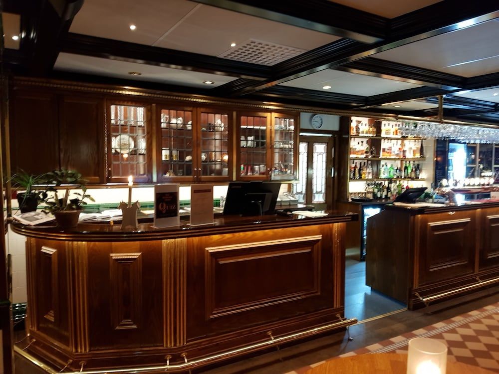 Hotel Bishops Arms Mora 2