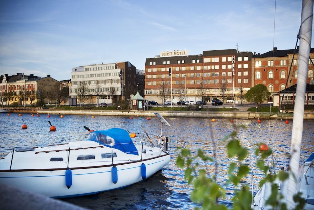 First Hotel Stadt 3 estrelas em Härnösand