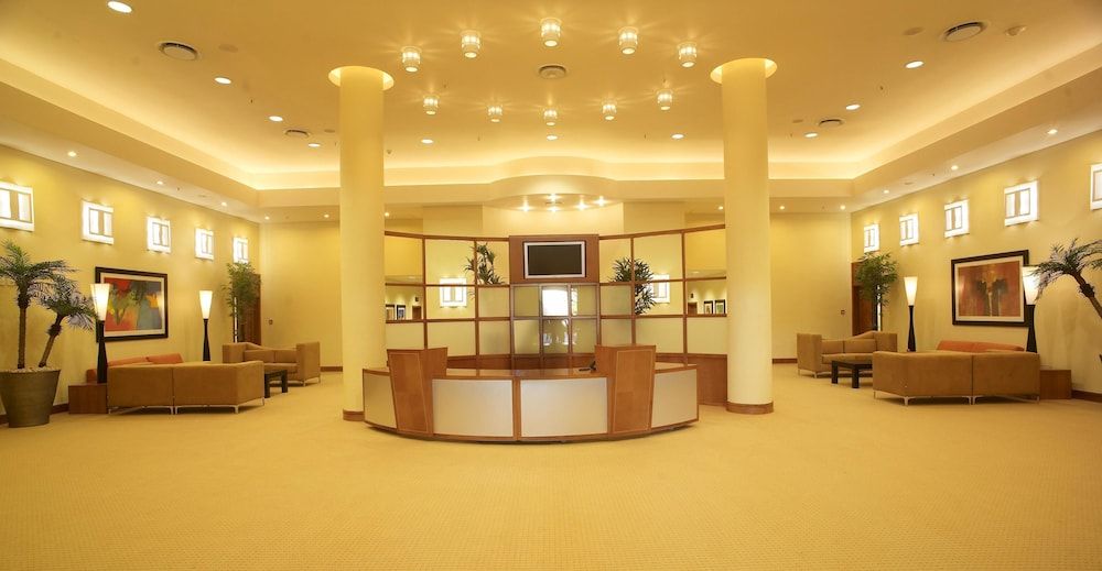 Soho Hotel & Casino at Sun City Resort 2