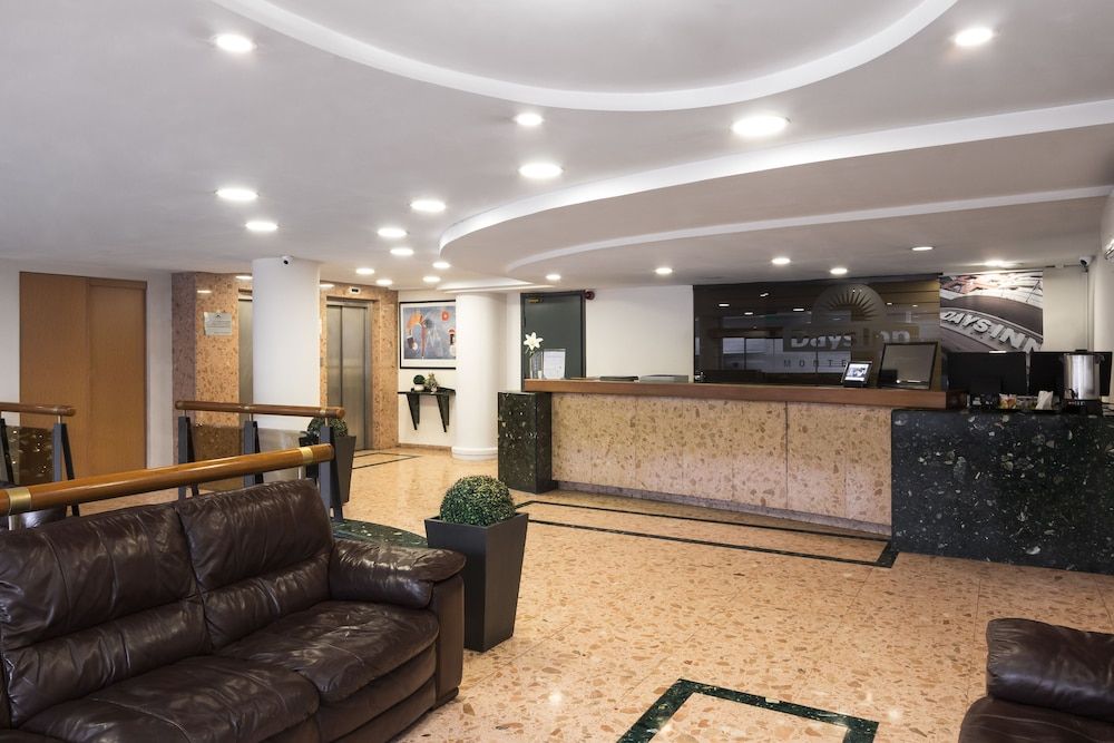 Days Inn Montevideo 2