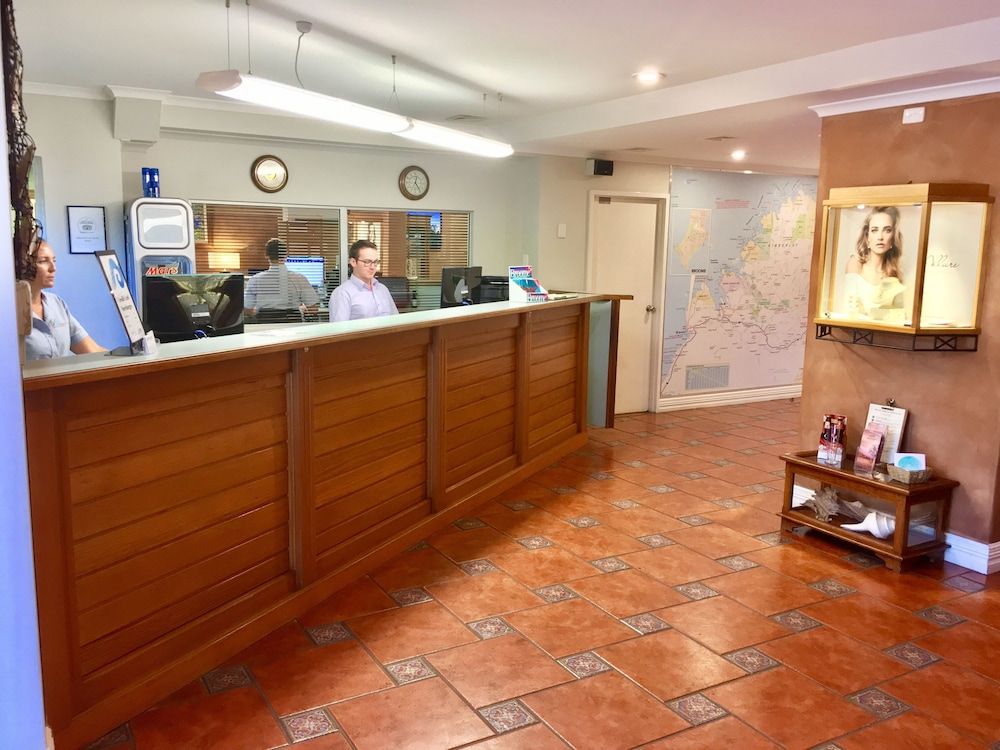 Moonlight Bay Suites 2