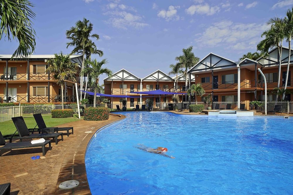 Moonlight Bay Suites