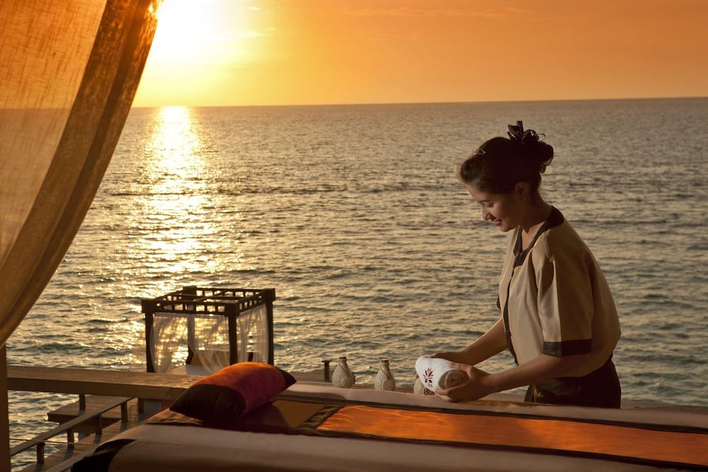 Angsana Resort & Spa Maldives Velavaru 3