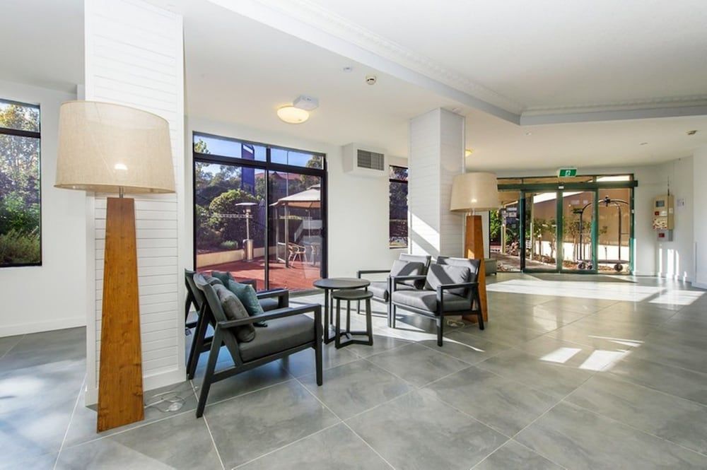 Alpha Hotel Canberra 3