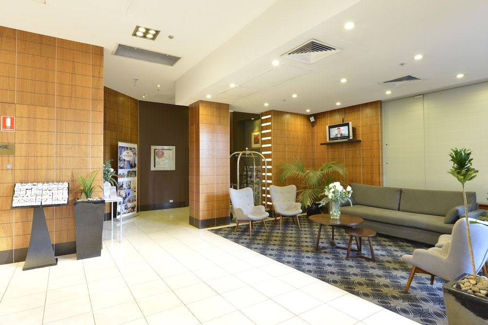 Seasons Harbour Plaza 3 Seasons Harbour Plaza 3