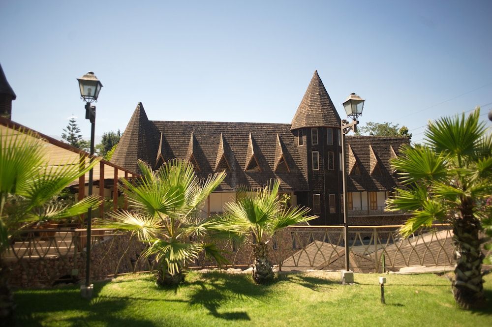 Hotel y Centro de Eventos Manquehue Las Condes 1