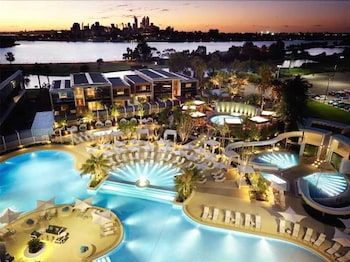 Crown Metropol Perth 1