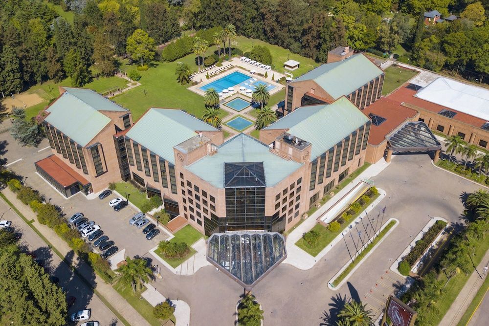 Sheraton Pilar Hotel Convention Center 5 estrelas em La Lonja