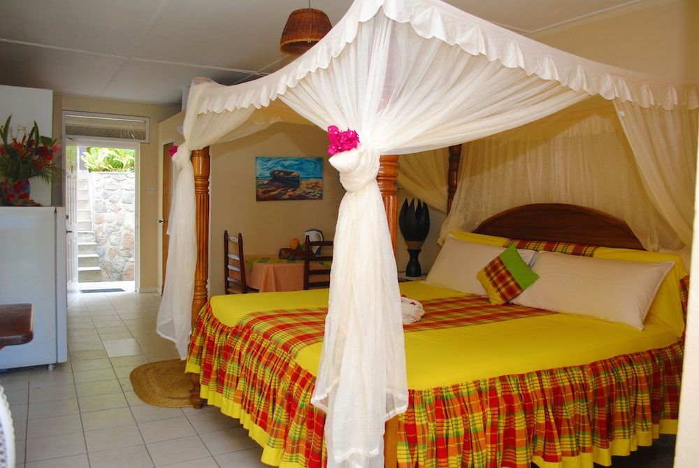 The Still Beach House 3