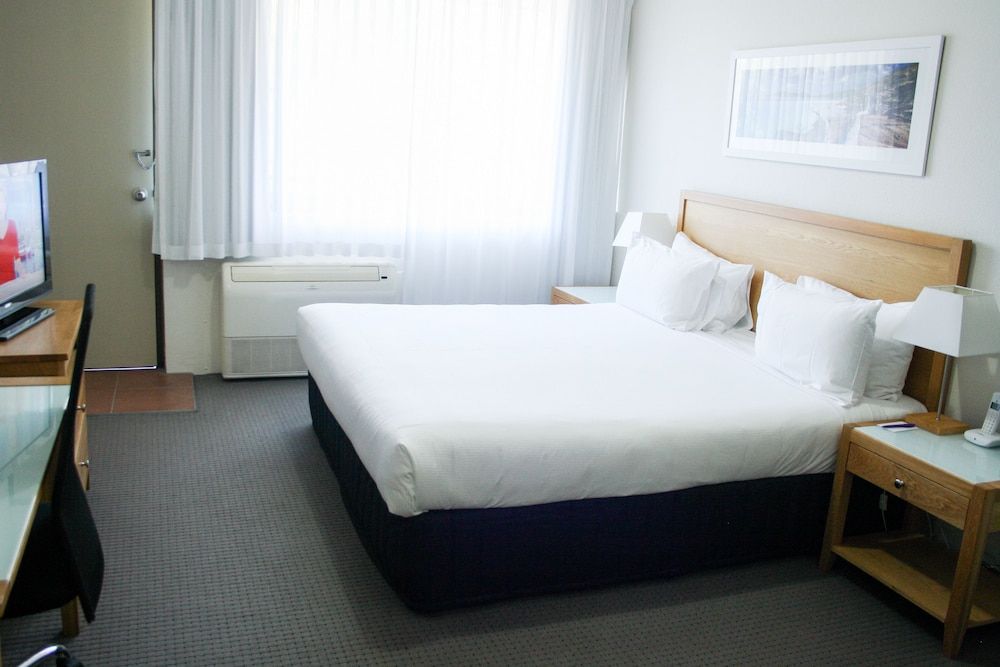 Mercure Charlestown 3