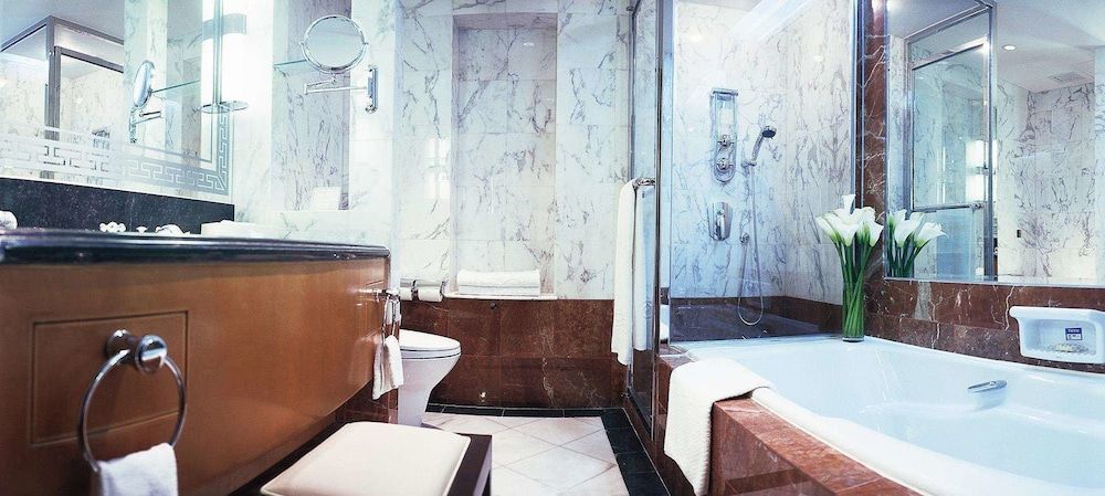 Furama Hotel Dalian 2