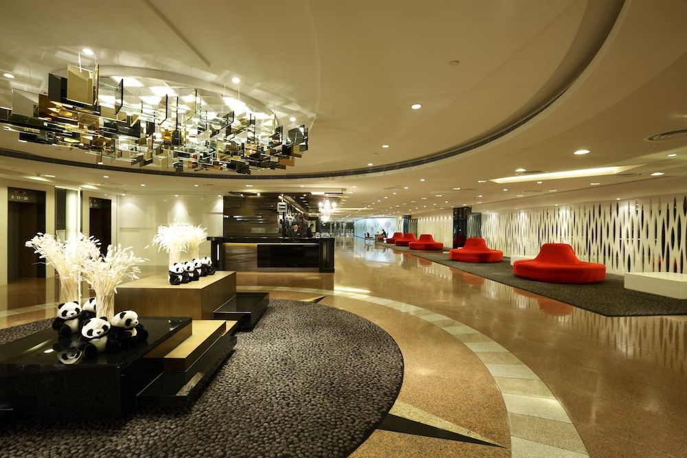 Panda Hotel 3