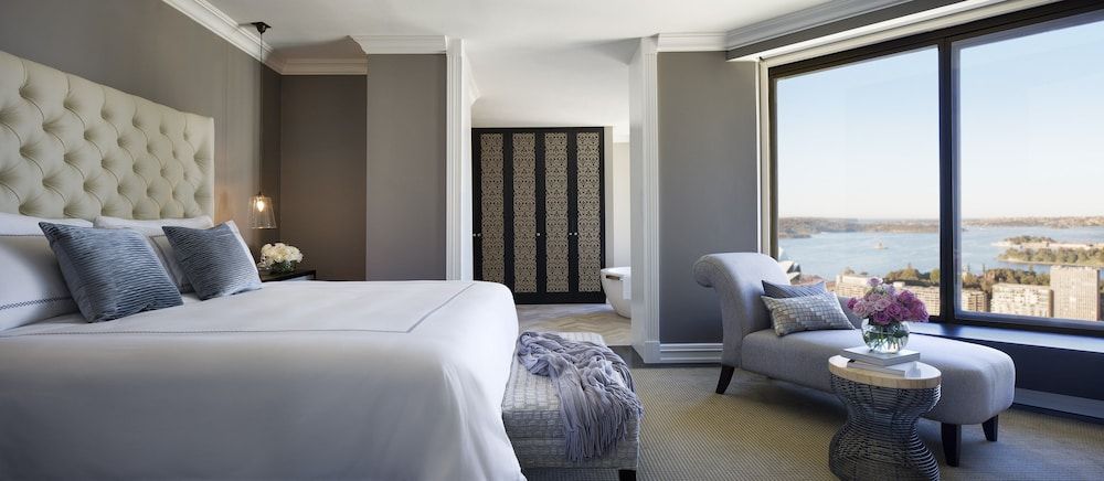 Four Seasons Hotel Sydney 1