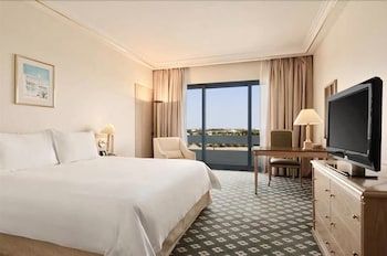 Radisson Blu Hotel & Resort, Al Ain 2