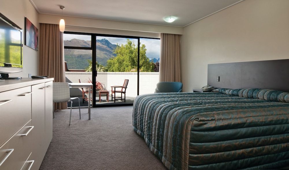 Copthorne Hotel & Apartments Queenstown Lakeview 3
