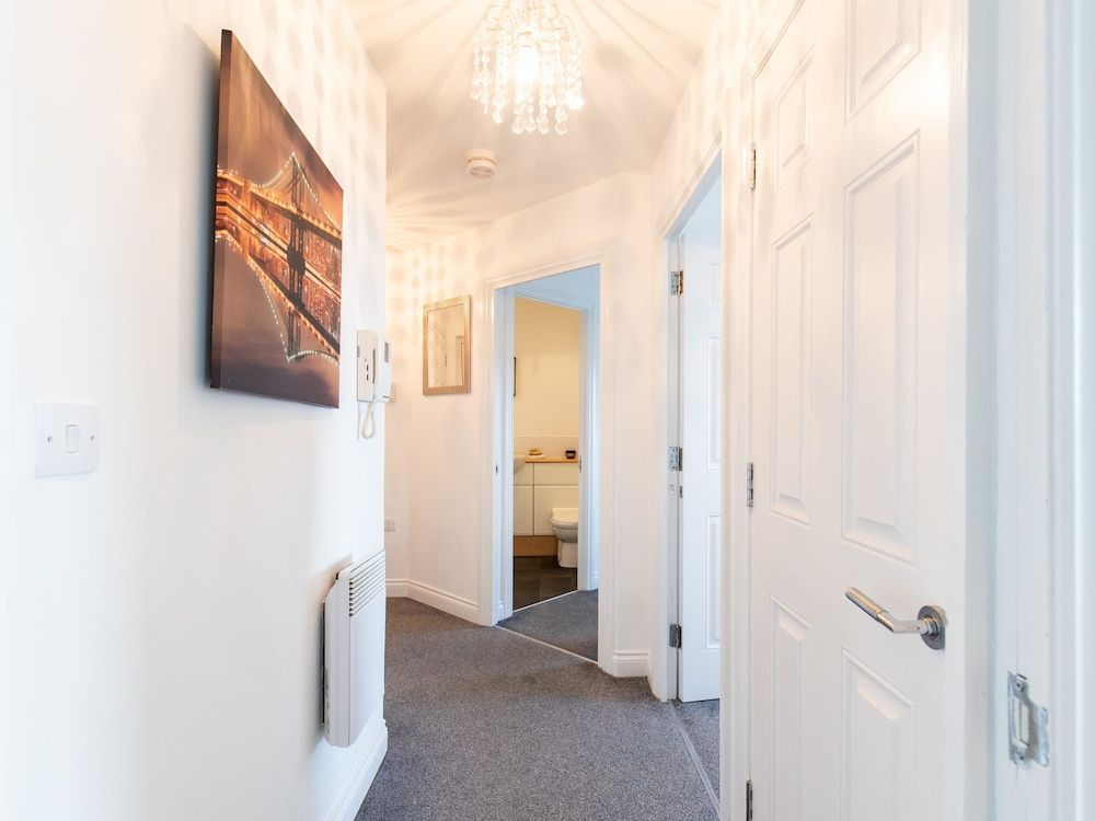 2 Bedroom Apartment Edinburgh Gate Harlow 2