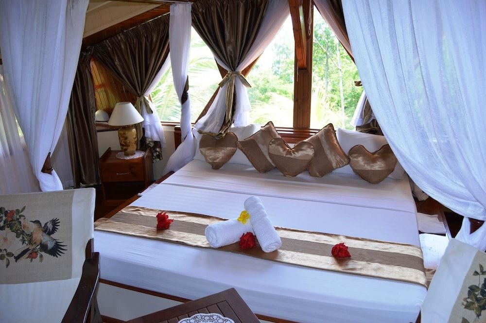 House With 5 Bedrooms in Machabee, With Pool Access, Enclosed Garden and Wifi - 400 m From the Beach 2