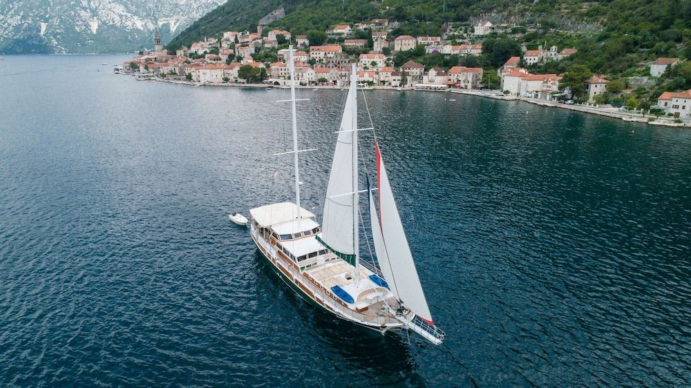 Dm Yachting - 7 Night Cruise Sun-Sun 1