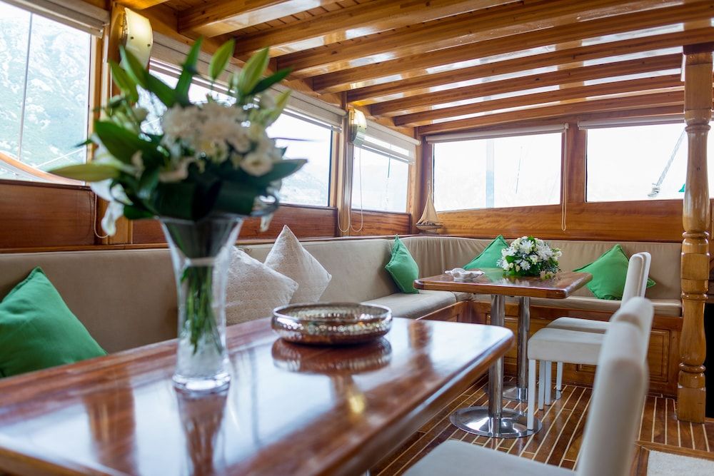 Dm Yachting - 7 Night Cruise Sun-Sun 2