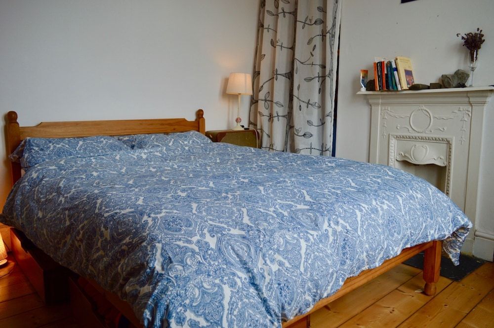 2 Bedroom Bristol Home 2