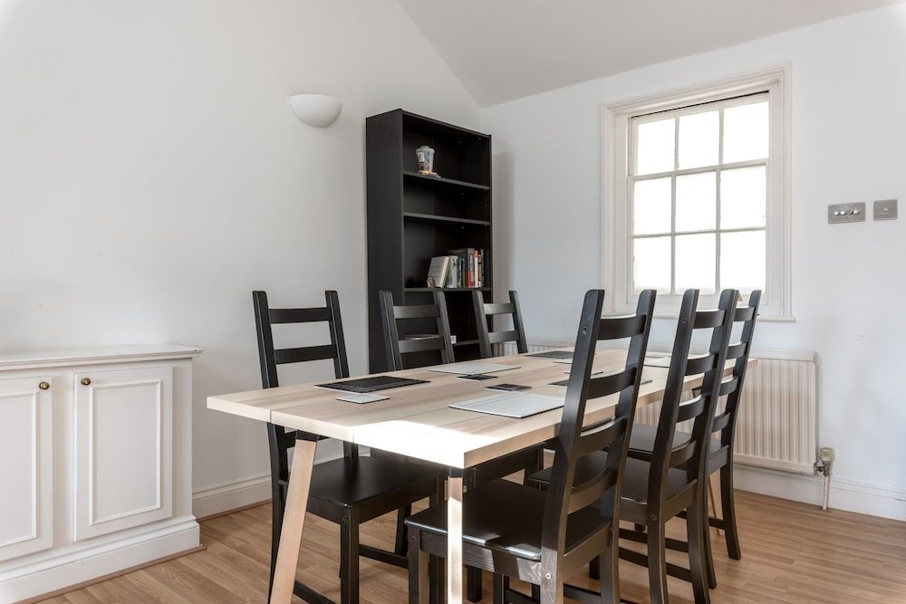 Modern 3 Bedroom Central Brighton House 3