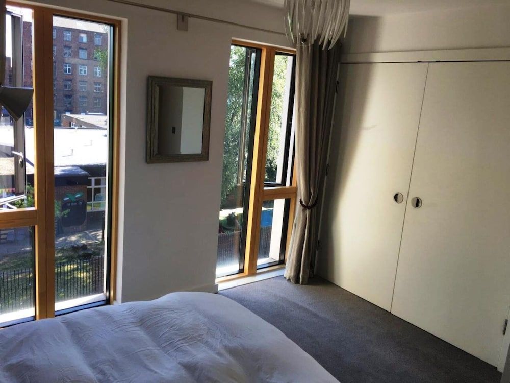 Modern 3 Bedroom House in Central Manchester 1