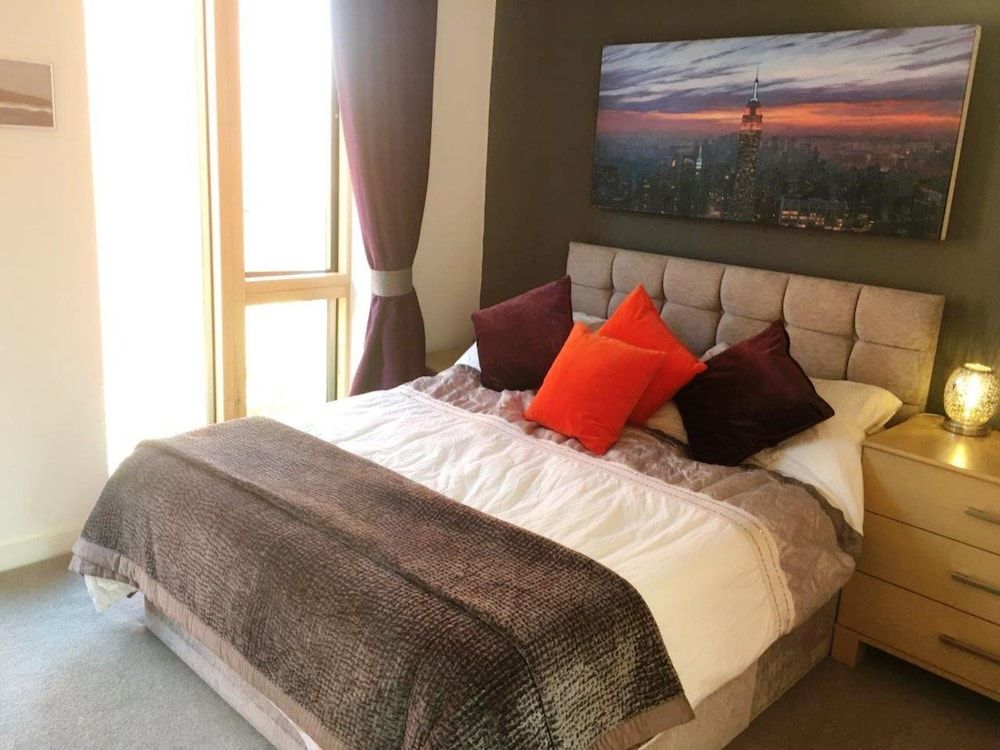 Modern 3 Bedroom House in Central Manchester 3