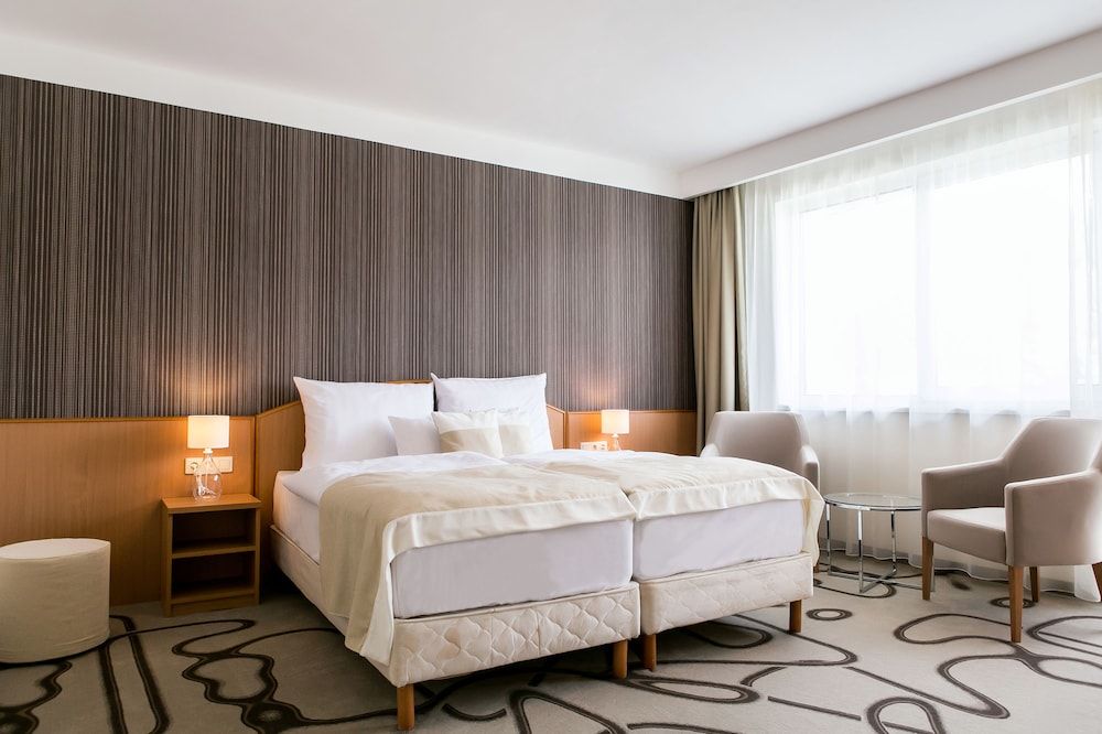 Ambient Hotel & Aromaspa Sikonda 3