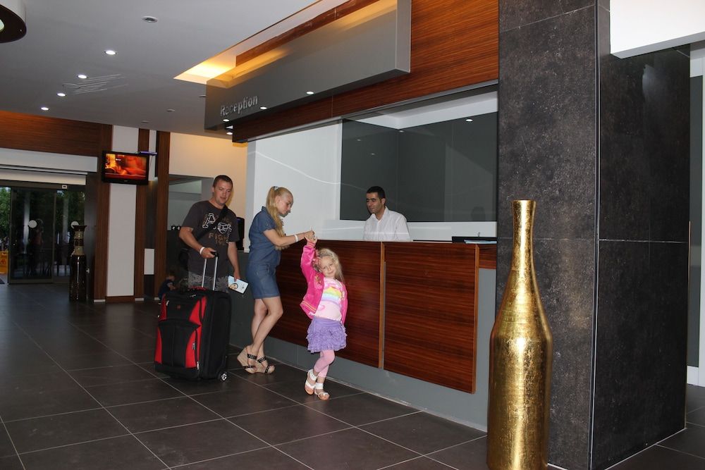 Omorfi Garden Resort 2