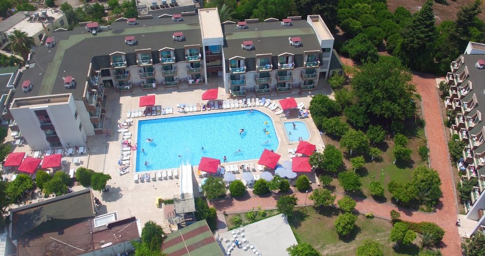 Omorfi Garden Resort 1