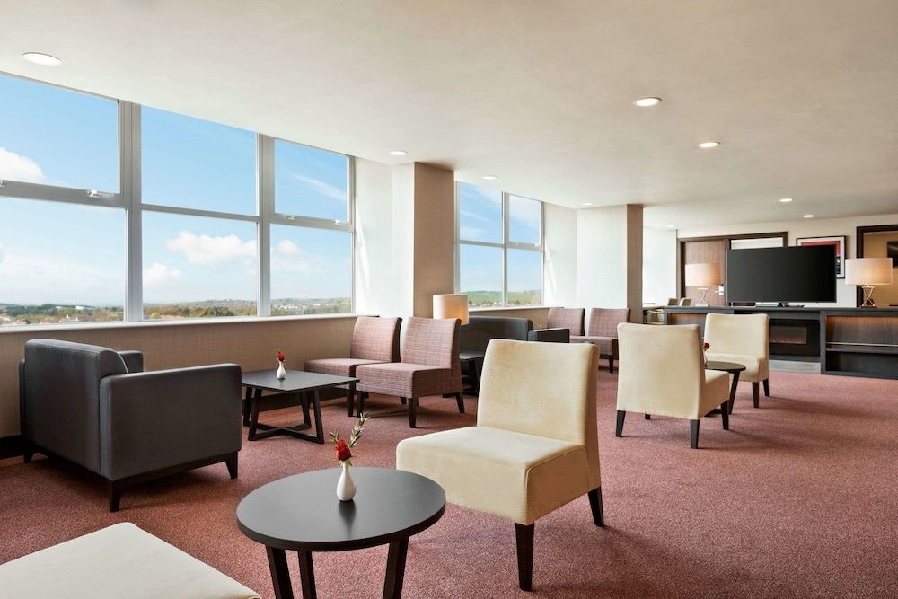 Ramada by Wyndham East Kilbride 2